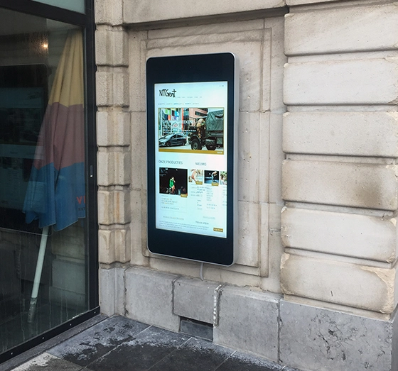 32 Inch Outdoor Wall Mounted Lcd Digital Signage 1