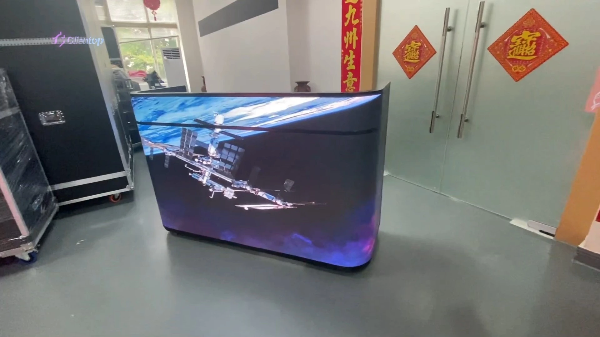 Светодиодный экран для стойки регистрации, изготовленный на заказ, Magic Counter для выставочных залов музеев 1