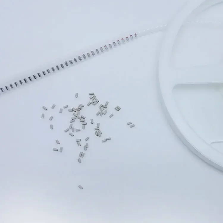 Guarnizione SMT con resistenza alla corrosione e messa a terra dello schermo di servizio personalizzato di alta qualità del produttore 1