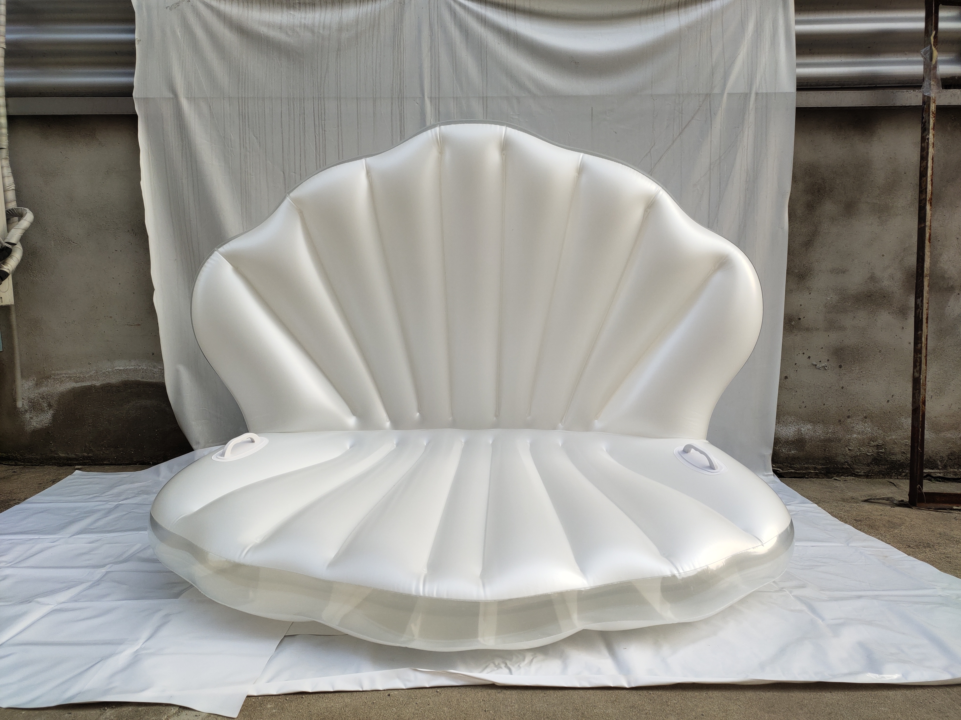 OEM Summer Pool Toys Inflatable shell Float with Ball Air Bed 1