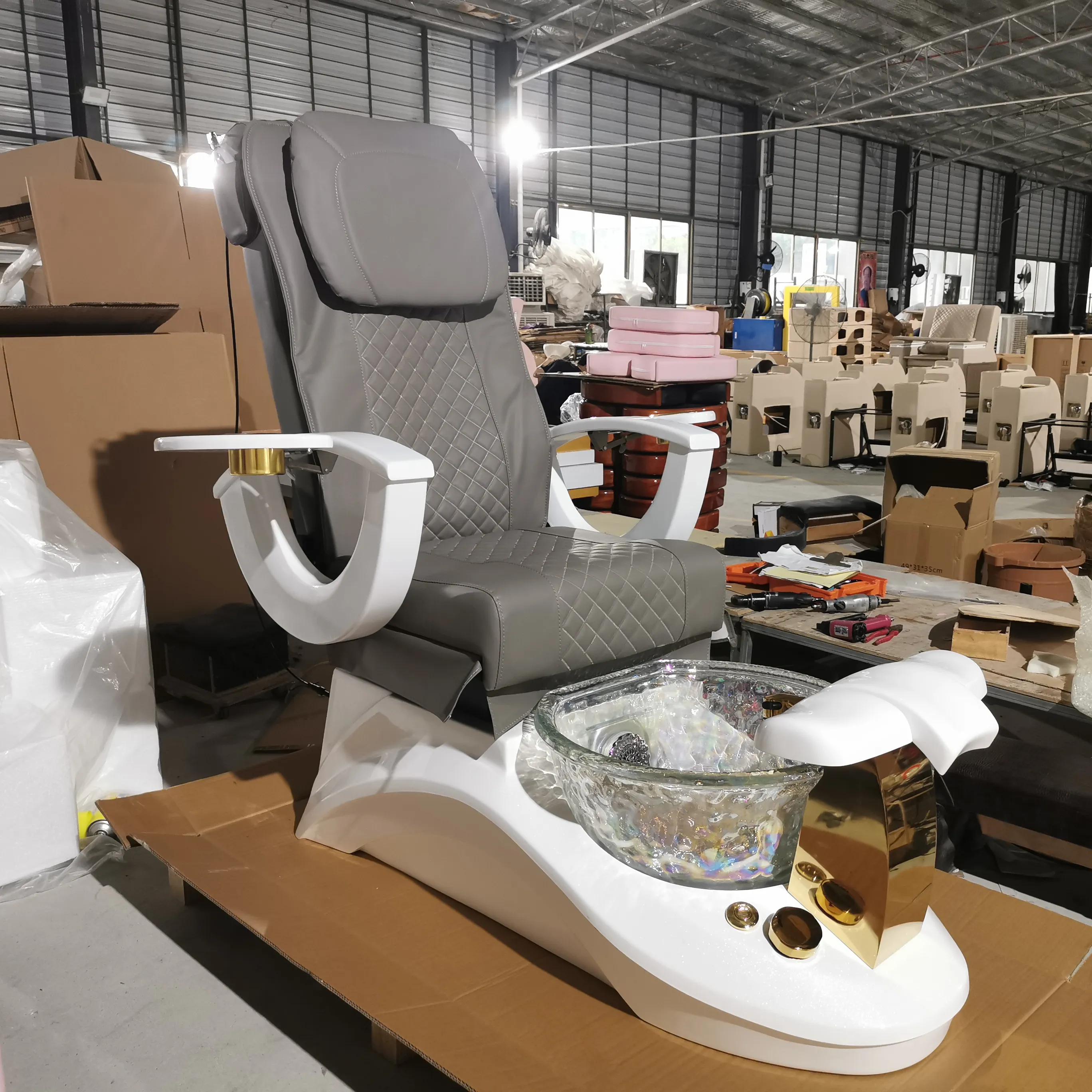 Pedicure Chairs for Salon Bulk Production PEDICURE CHAIRpersonalized 1