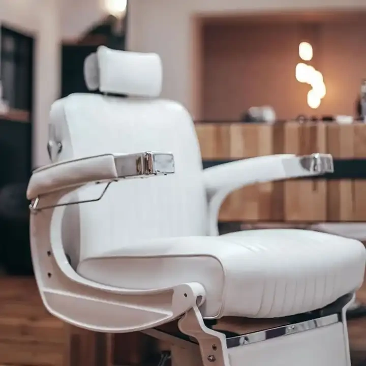 Gran oferta, silla de barbero elegante, muebles de salón de diseño clásico, silla de barbero Vintage de cuero blanco, silla de barbero Takara Belmont 1
