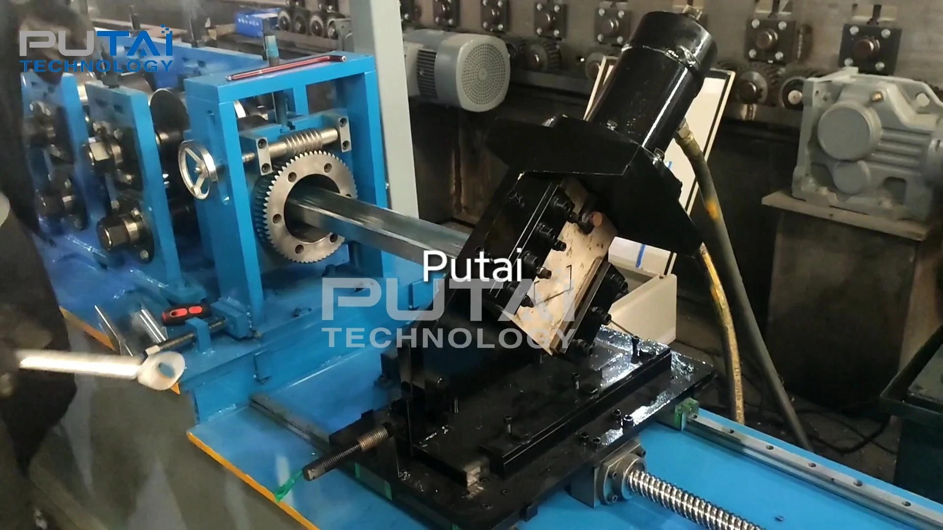 Machine de formage de calibre légère et rouleau de piste Machine de cloison sèche Frampage en acier | Putai 1