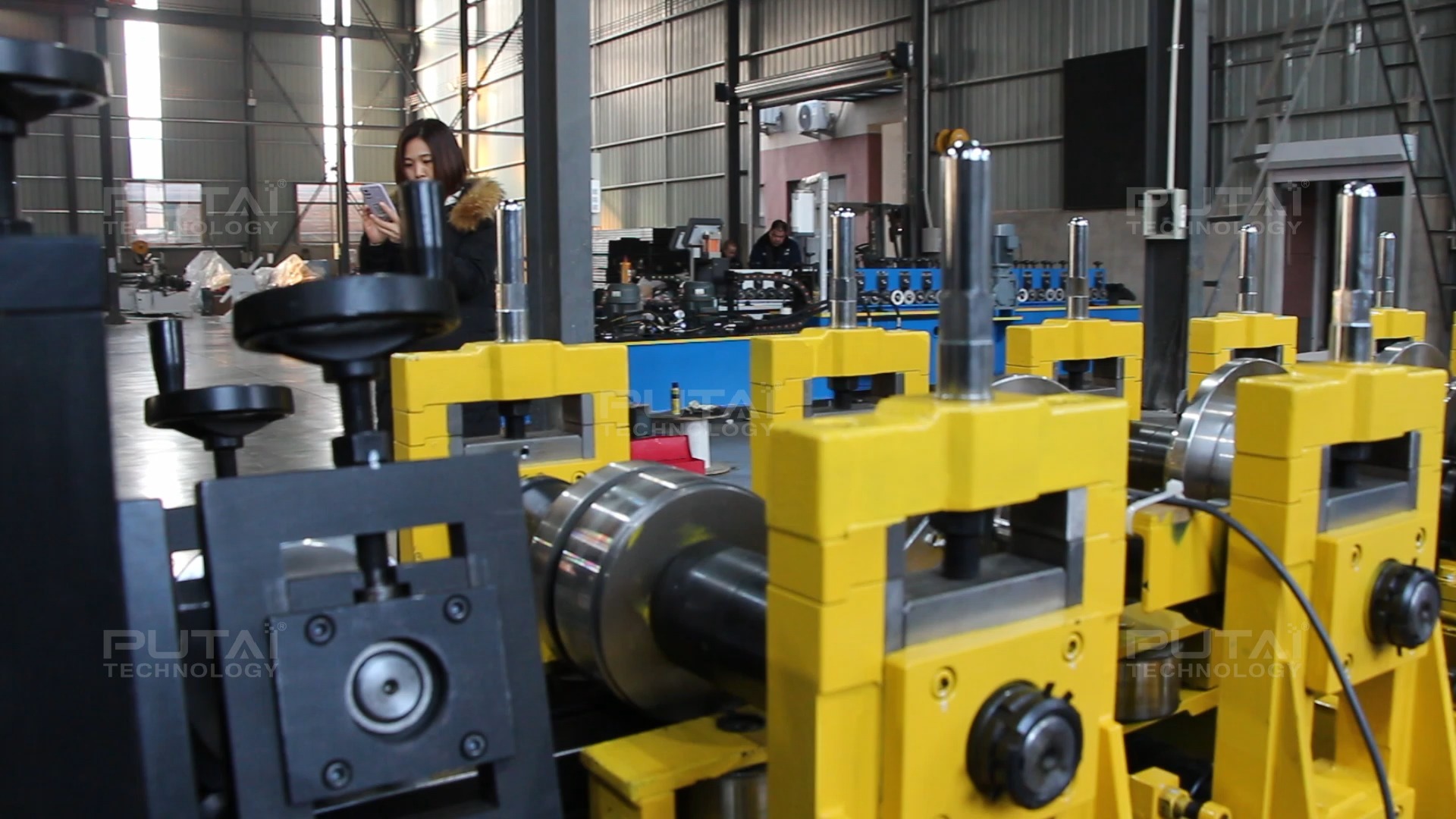Putai Metal Fence Post Roll Forming Machine Working