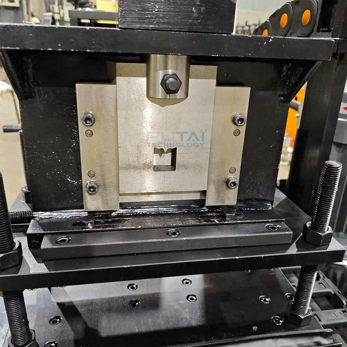 Putai Metal Plaster Leveling Rail Corner Bead Beacon Profile Roll Forming Machine 3
