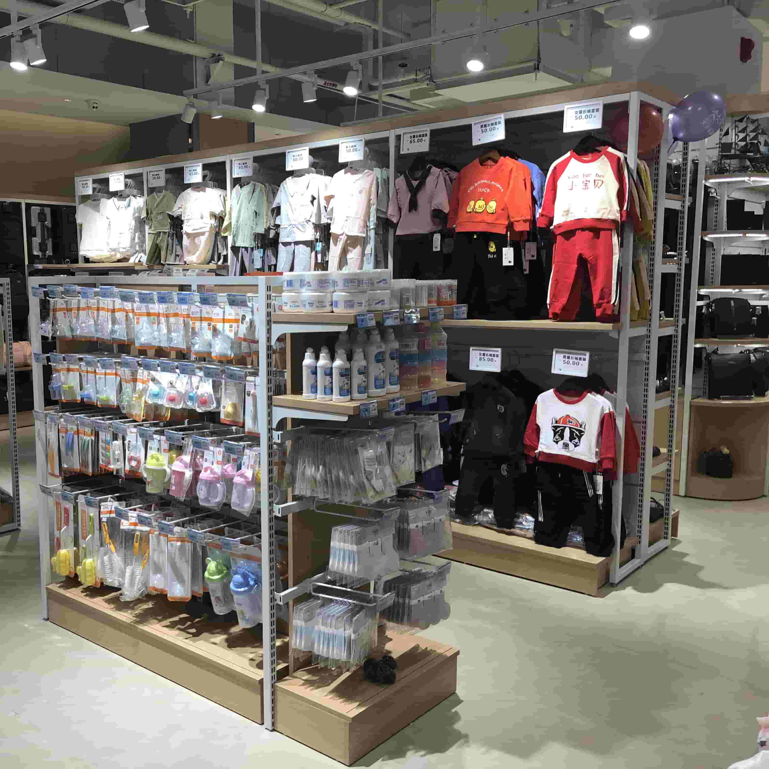 Étagères commerciales de gondole de supermarché pour l'organisation de magasin de détail 4