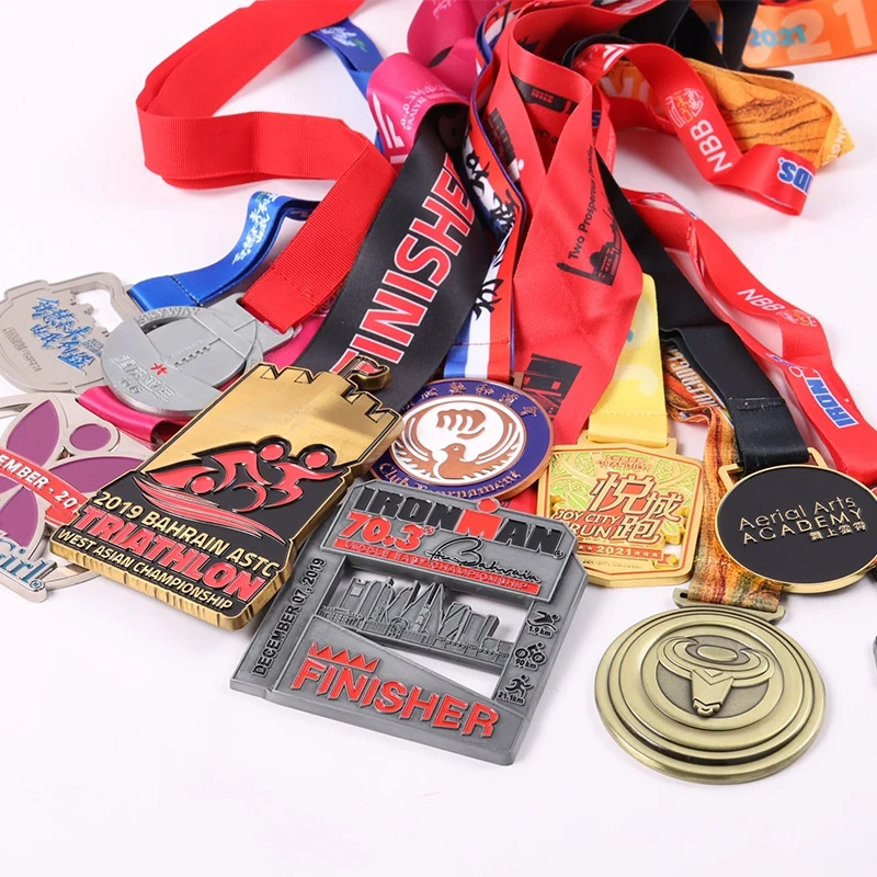 Kampanje Custom Marathon Gold Billig Metal Medaler Løping Sport Metal Fotball Medal Ribbon Lanyard 1
