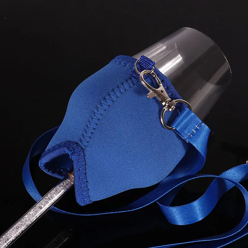 Maßgeschneiderter Weinglashalter aus Neopren mit Umhängeband – umweltfreundlicher blauer Kelch 6