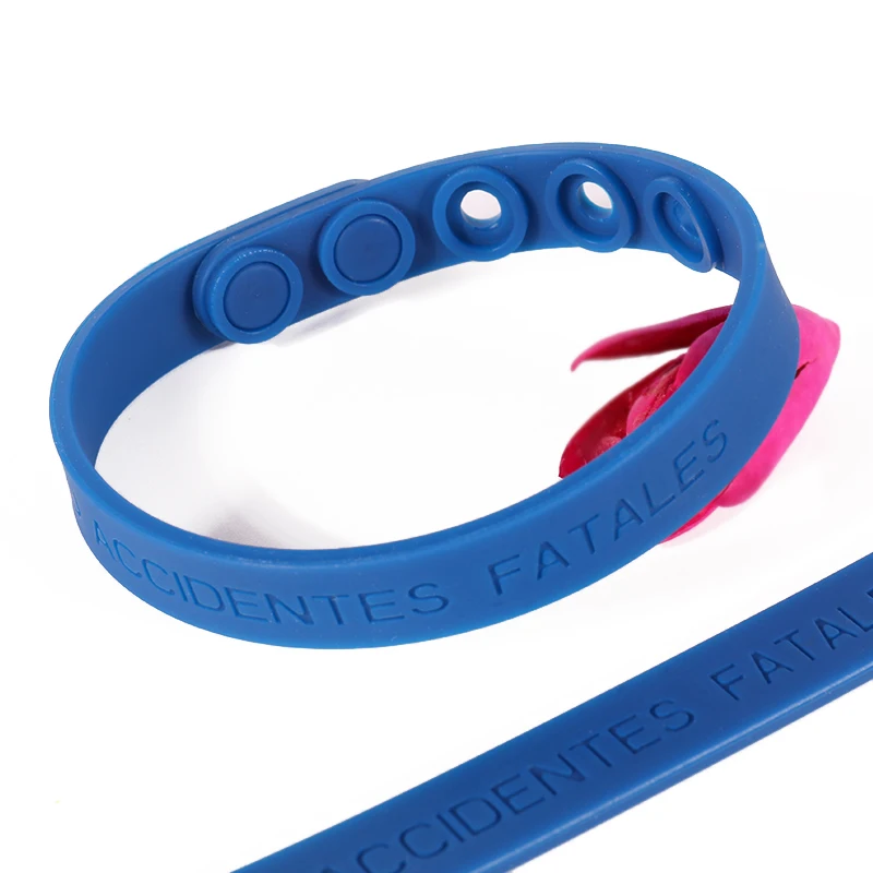 Holywish Verstelbare siliconen polsband Blauwe blanco effen kleur ingeslagen logo Gemakkelijke rubberen polsband met snelsluiting - Verstelbare siliconen polsband met ingeslagen logo 3