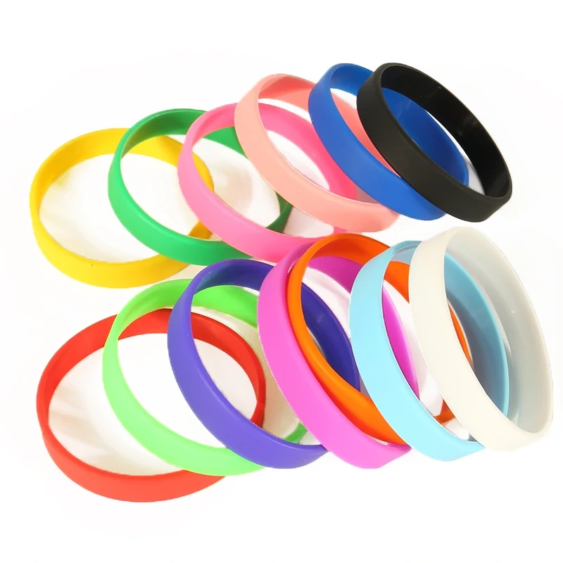 Pulsera de silicona con relieve de caucho personalizada colorida del fabricante Holywish 1