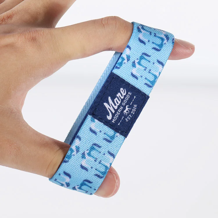 Kreslený náramek na zakázku – ekologicky šetrná elastická tkanina 3