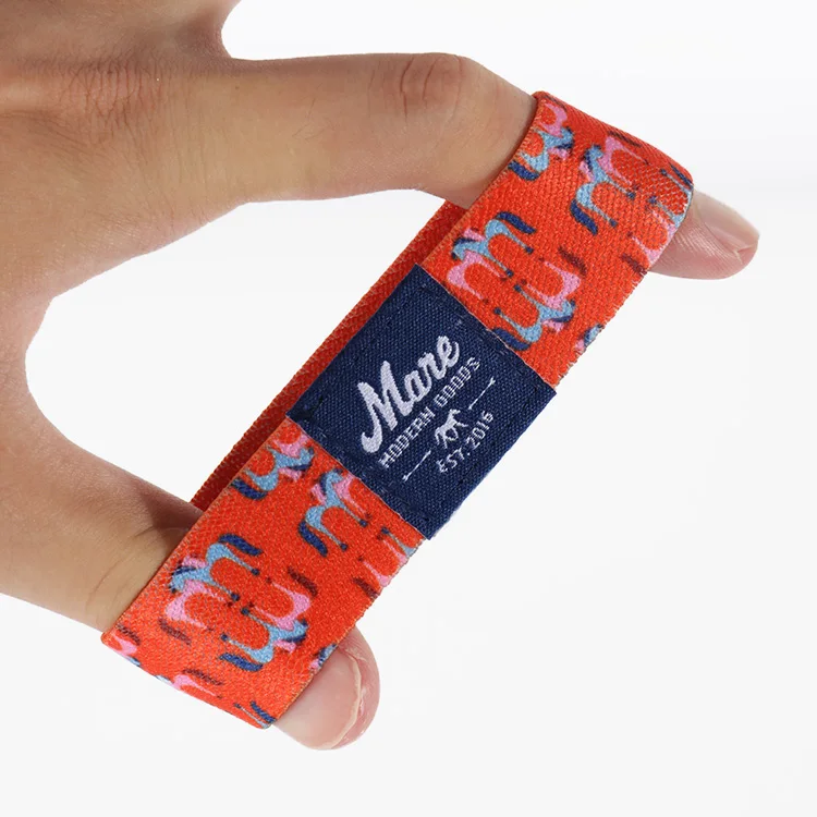 Kreslený náramek na zakázku – ekologicky šetrná elastická tkanina 4
