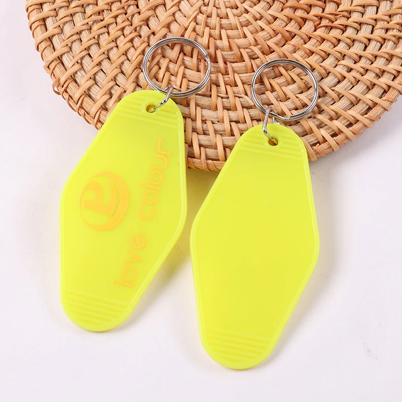 Saincheaptha Checkered Hotel Keychain - Lógó Pearsantaithe Slabhra Eochair Seomra Plaisteacha 6