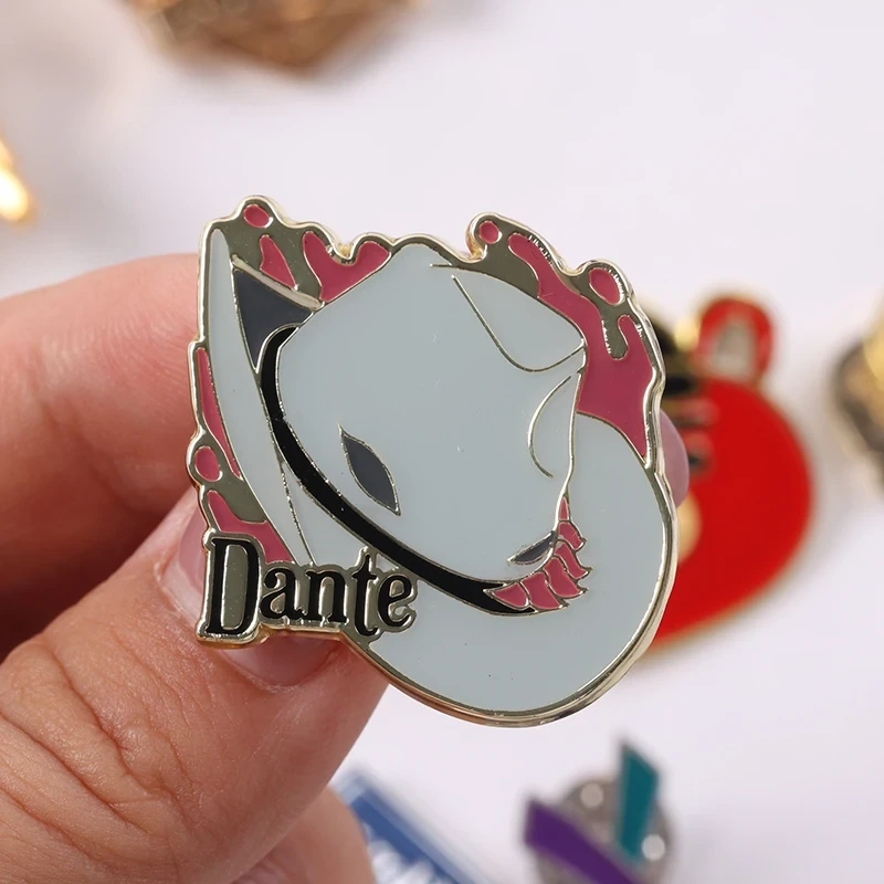 Badges métalliques avec logo personnalisé, épingles à revers en émail dur et doux 1
