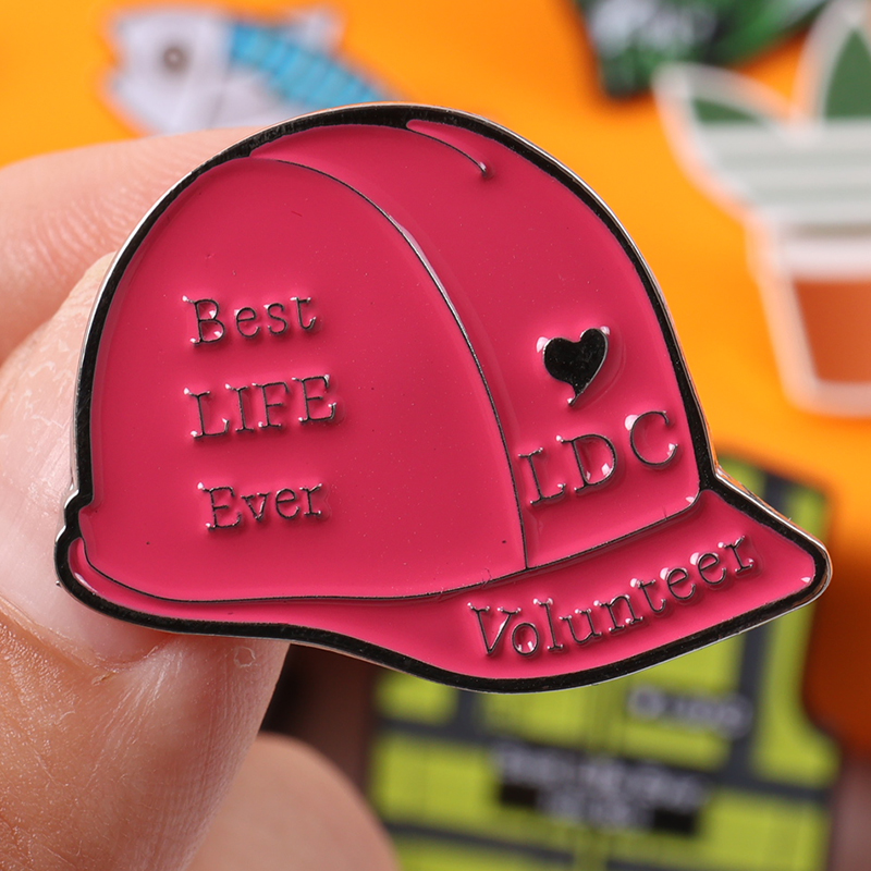 Hard Emalje Pin Custom Myke Lapel Pins Brosjer Søt Suvenir Nøkkelring Nøkkelring Med Custom Logo-1729582569770607 11