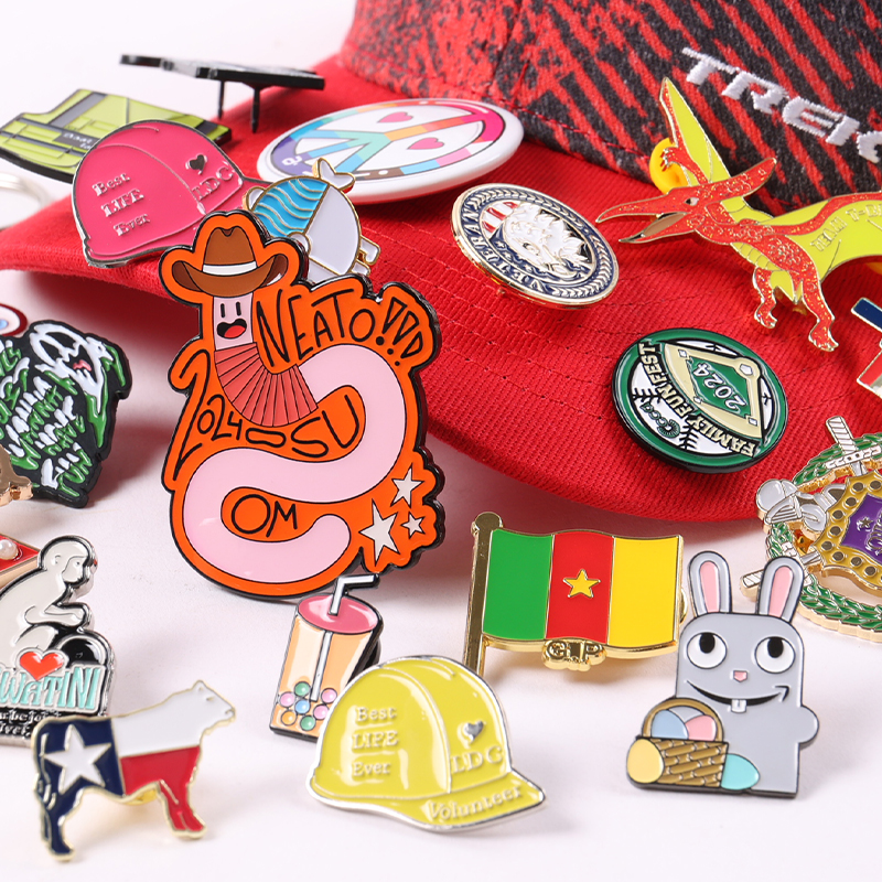 Hard Emalje Pin Custom Myke Lapel Pins Brosjer Søt Suvenir Nøkkelring Nøkkelring Med Custom Logo-1729582569770607 2