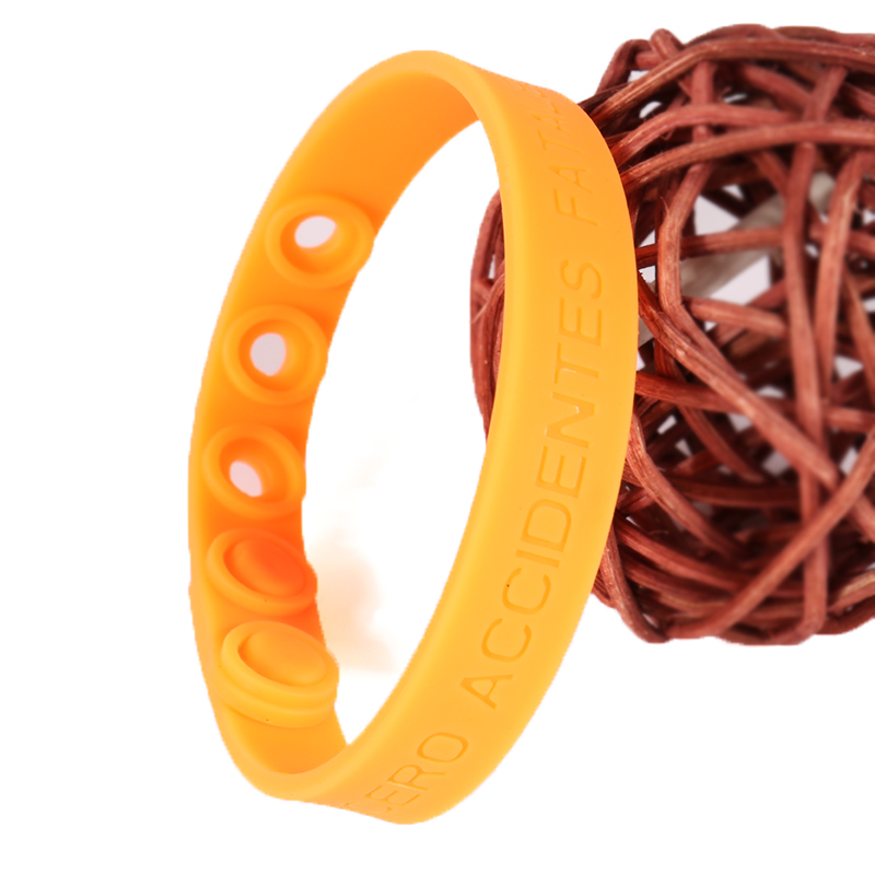 LOVECOLOUR Gelang Tangan Silikon Boleh Laras Kilang dengan Berlubang 5