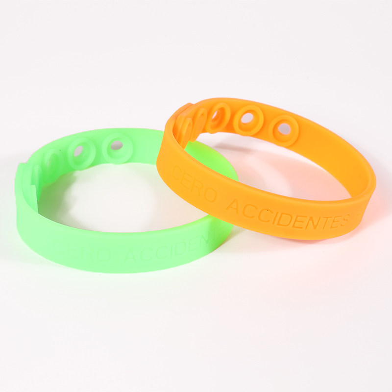 LOVECOLOUR Gelang Tangan Silikon Boleh Laras Kilang dengan Berlubang 4