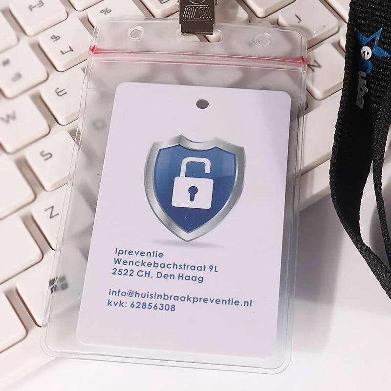 Suport pentru cărți de identitate din plastic