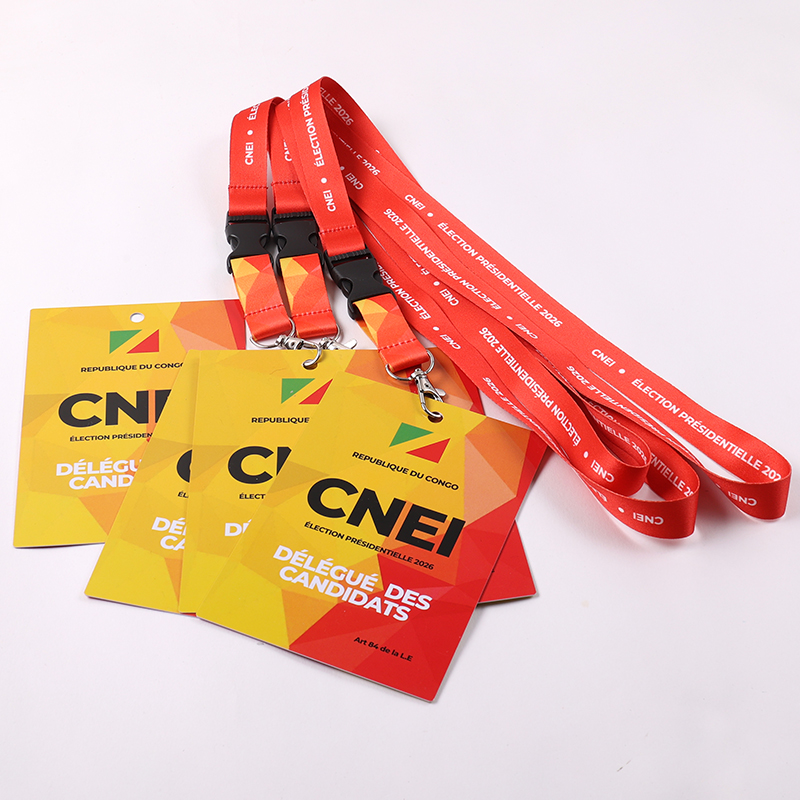 Lanières personnalisées avec cartes PVC et boucles détachables | LOVECOLOUR 5
