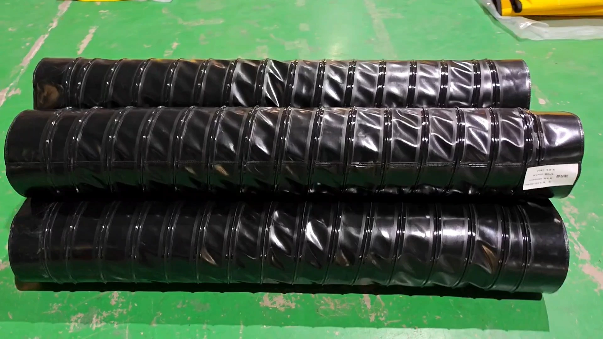 Conducto flexible de PVC negro | Tubería de ventilación de grado industrial | Retardante de fuego & Resistente a los químicos | Nuoenwei 1
