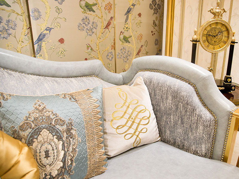 solid wood traditional couches manufacturer for guest room James Bond 5