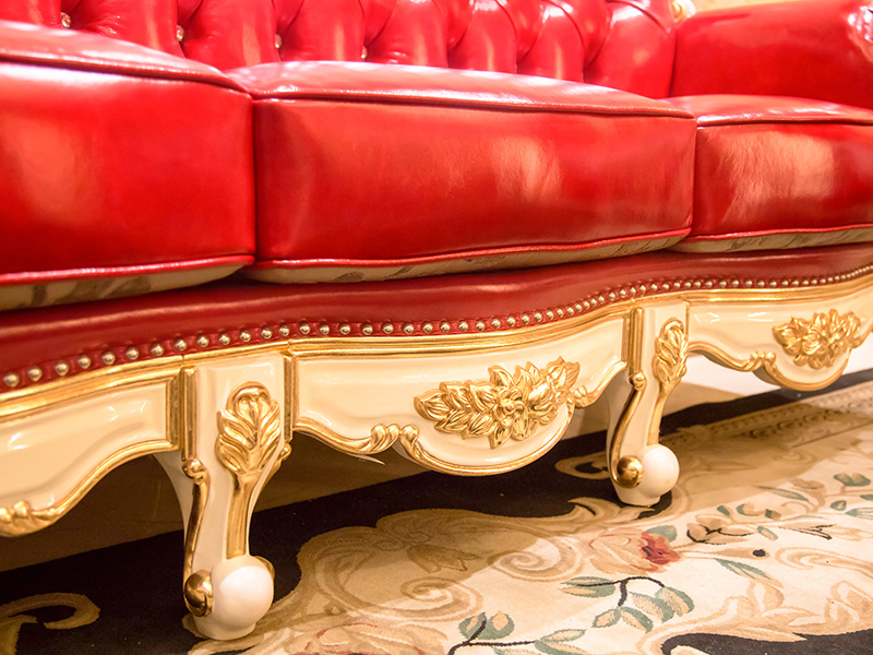 James Bond classical sofa design 14k gold and solid Red A2791 3
