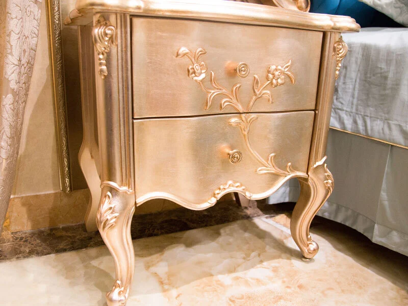 โต๊ะข้างเตียง James Bond Classical ดีไซน์ทอง 14k และไม้เนื้อแข็ง JP615(สีทอง)1 3