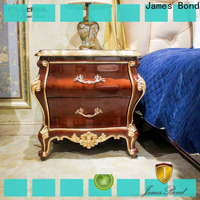 James Bond Los principales fabricantes italianos contemporáneos de muebles de cuero para hoteles. 1