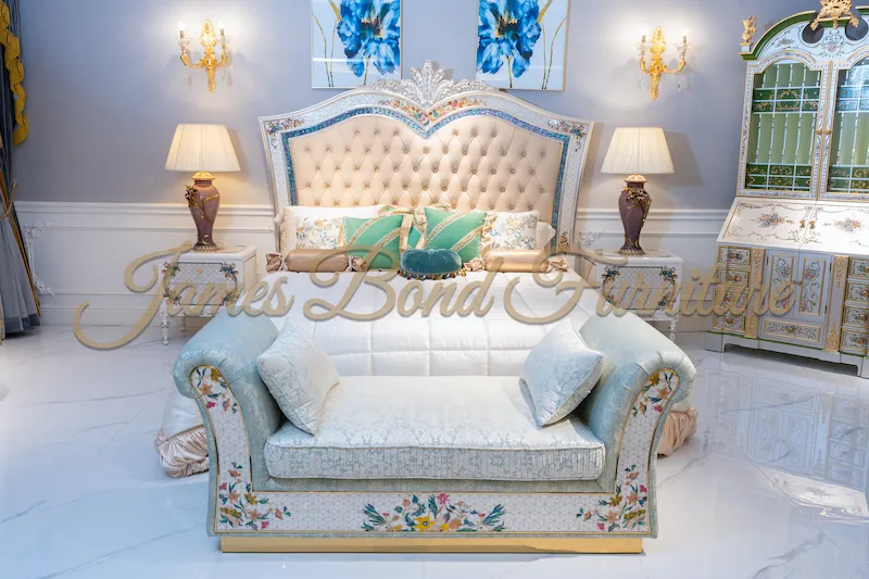 James Bond Furniture Classic Queen Bed Classic Queen BedManufacturer 2