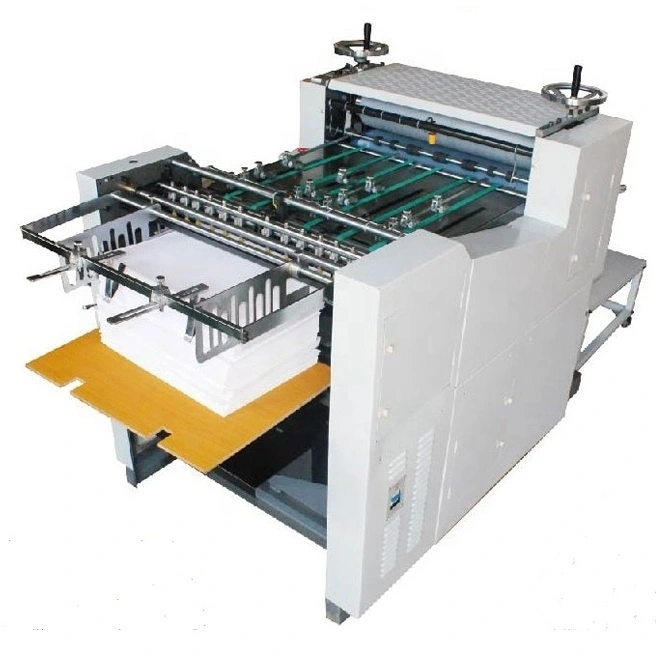 Máquina de estampado de hojas de papel automática de alta velocidad Zomagtc con alimentador automático 1