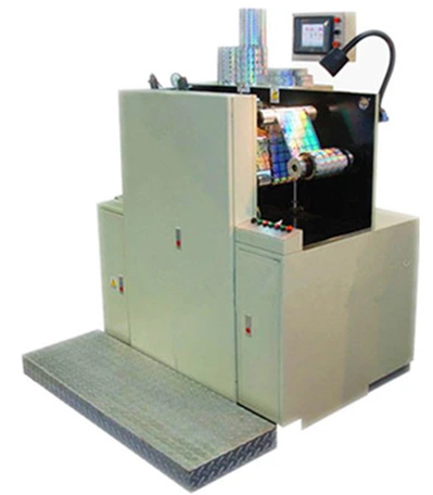 Zomagtc स्वचालित होलोग्राफिक लेबल एम्बॉसिंग प्रिंटिंग मशीन 1