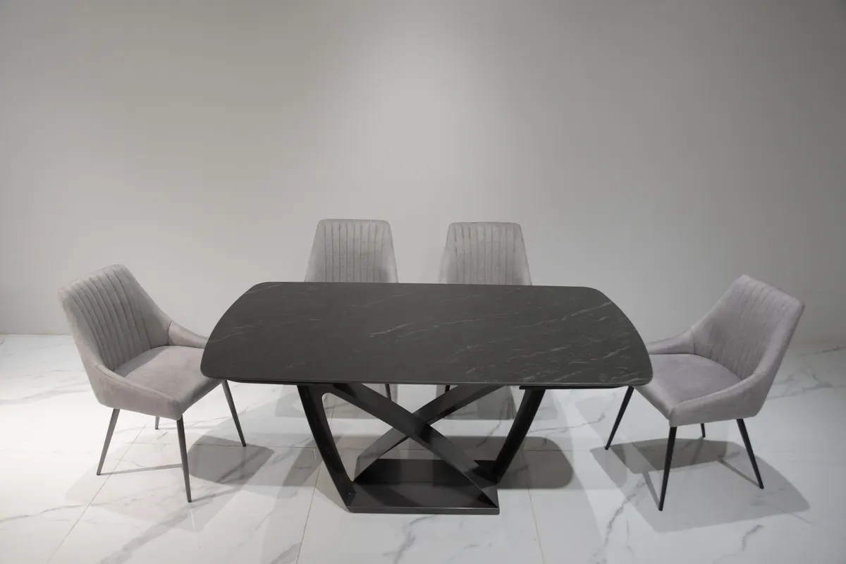 Expandable Round Dining Table 1PC/2CTNS by Comfort Home 3