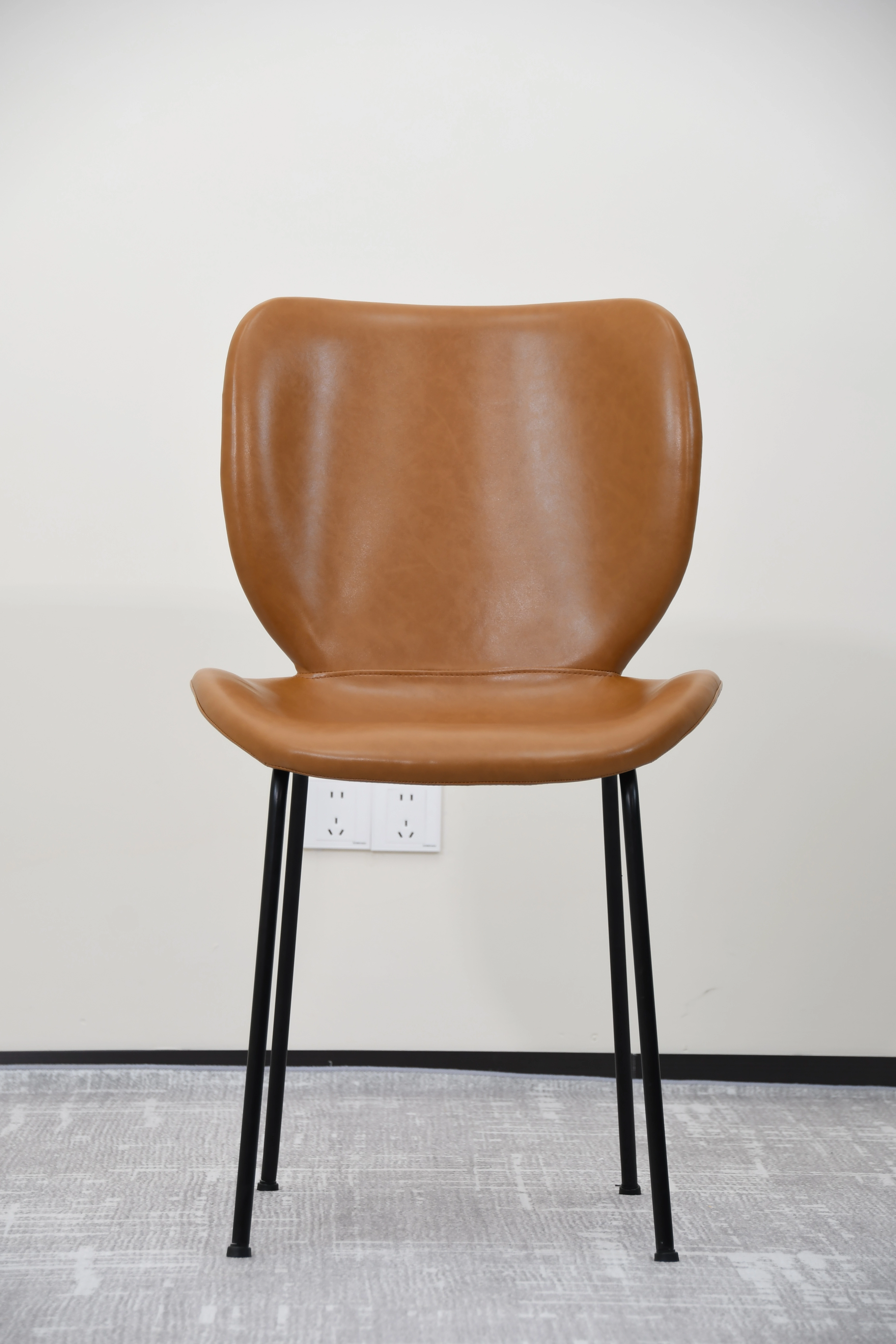 Vintage leather dining chair designer, home backrest dining table and chair, Nordic light luxury iron art dressing chair, negotiation chair 1