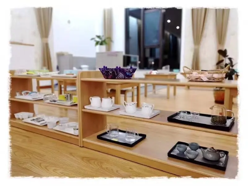 Nội Thất Trường Mầm Non Montessori Bằng Gỗ: Kệ Đồ Chơi Gỗ Sồi Chất Lượng Cao 6