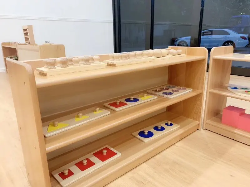 Juguetes educativos de madera para bebés Montessori - Tornillos preescolares 6