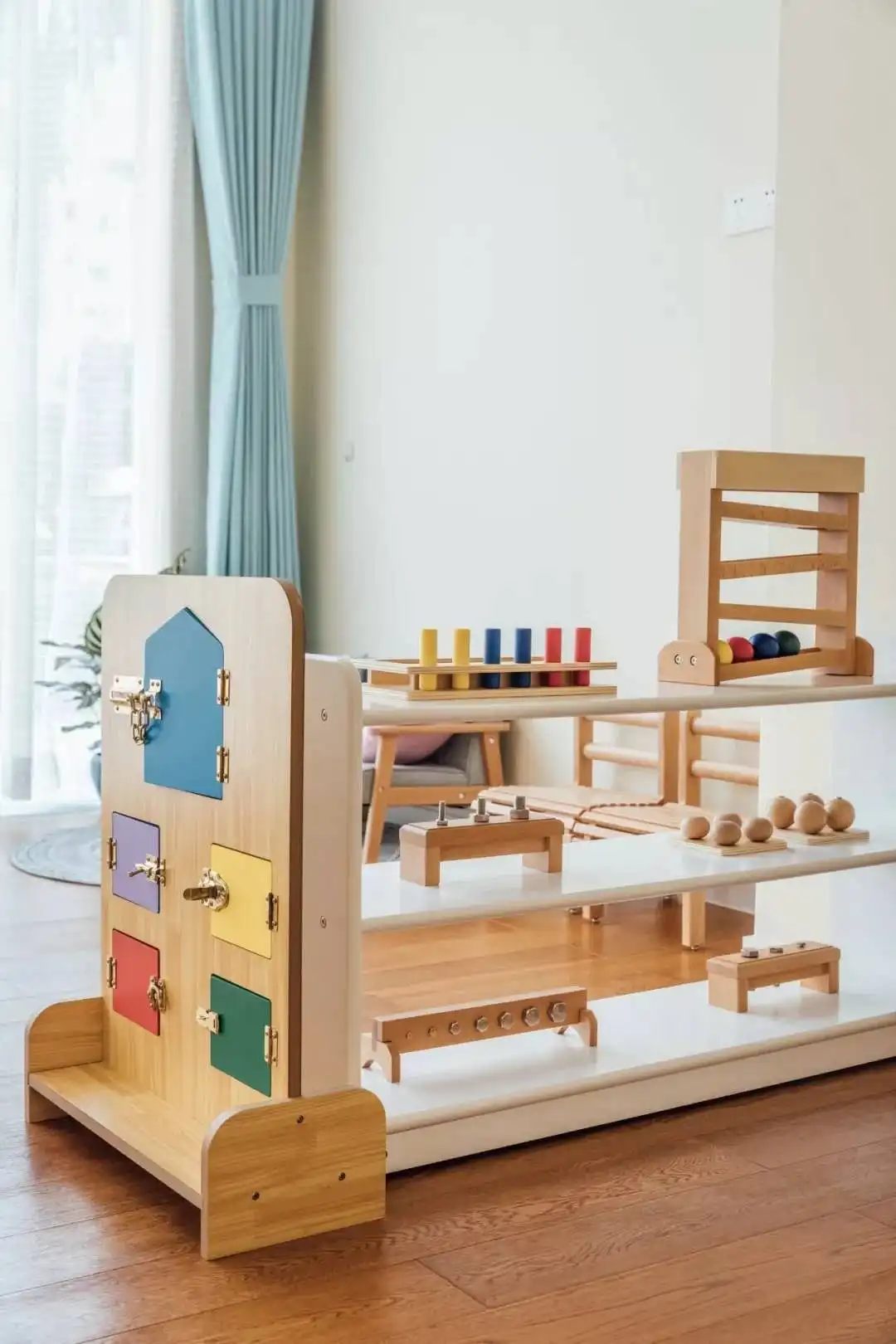 Juguetes educativos de madera para bebés Montessori - Tornillos preescolares 2