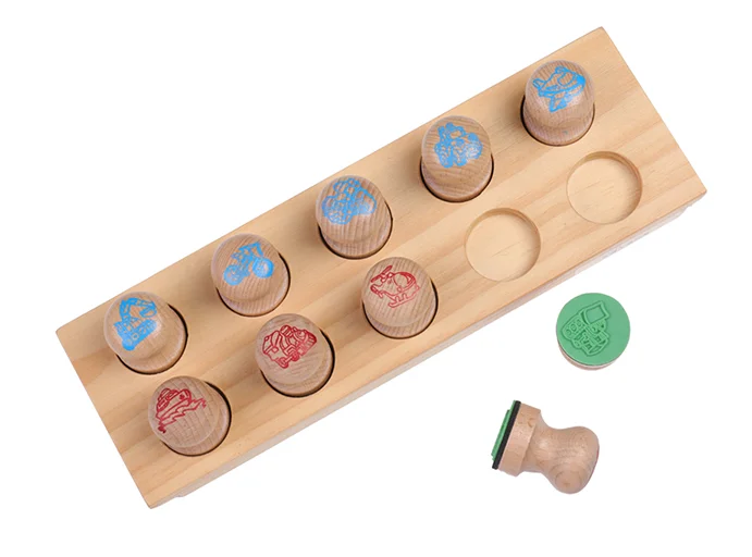 Đồ chơi giáo dục trẻ em bằng gỗ Montessori Tem xe 3