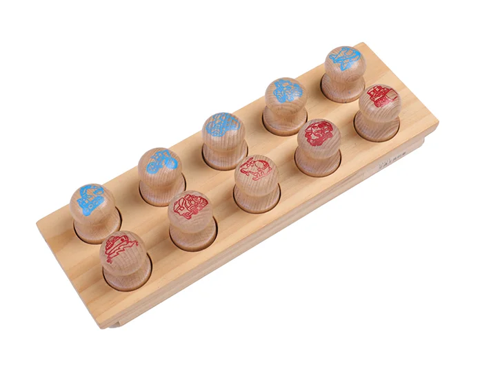Đồ chơi giáo dục trẻ em bằng gỗ Montessori Tem xe 2