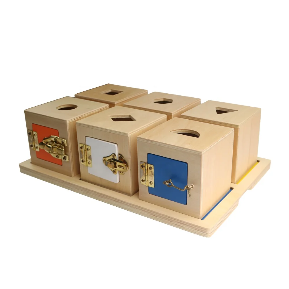 Caja con cerradura Montessori con diferentes puertas y objetos para niños 3