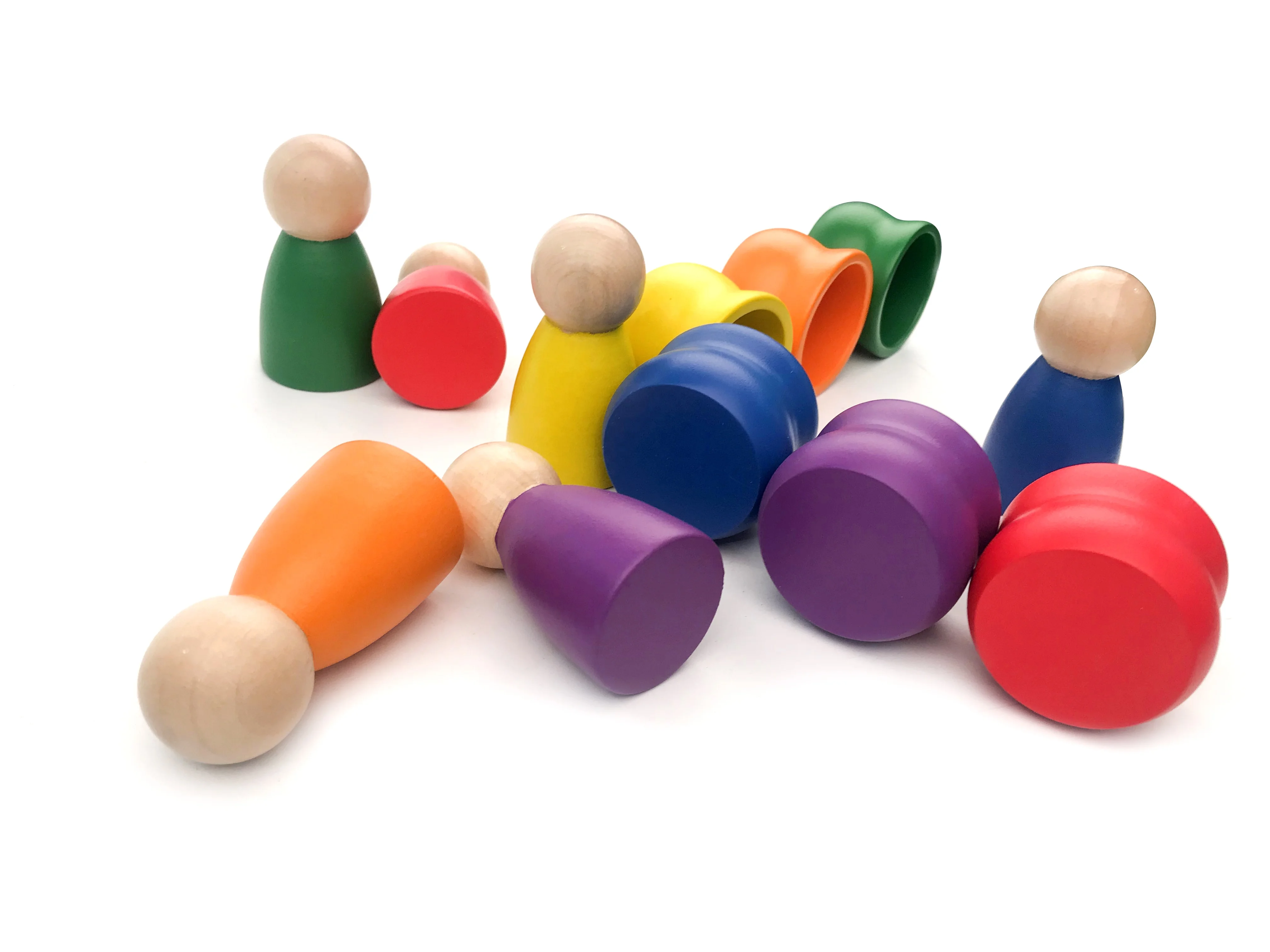Đồ chơi kết hợp những chiếc chốt màu chất lượng cao có cốc Waldorf Rainbow Dolls 3