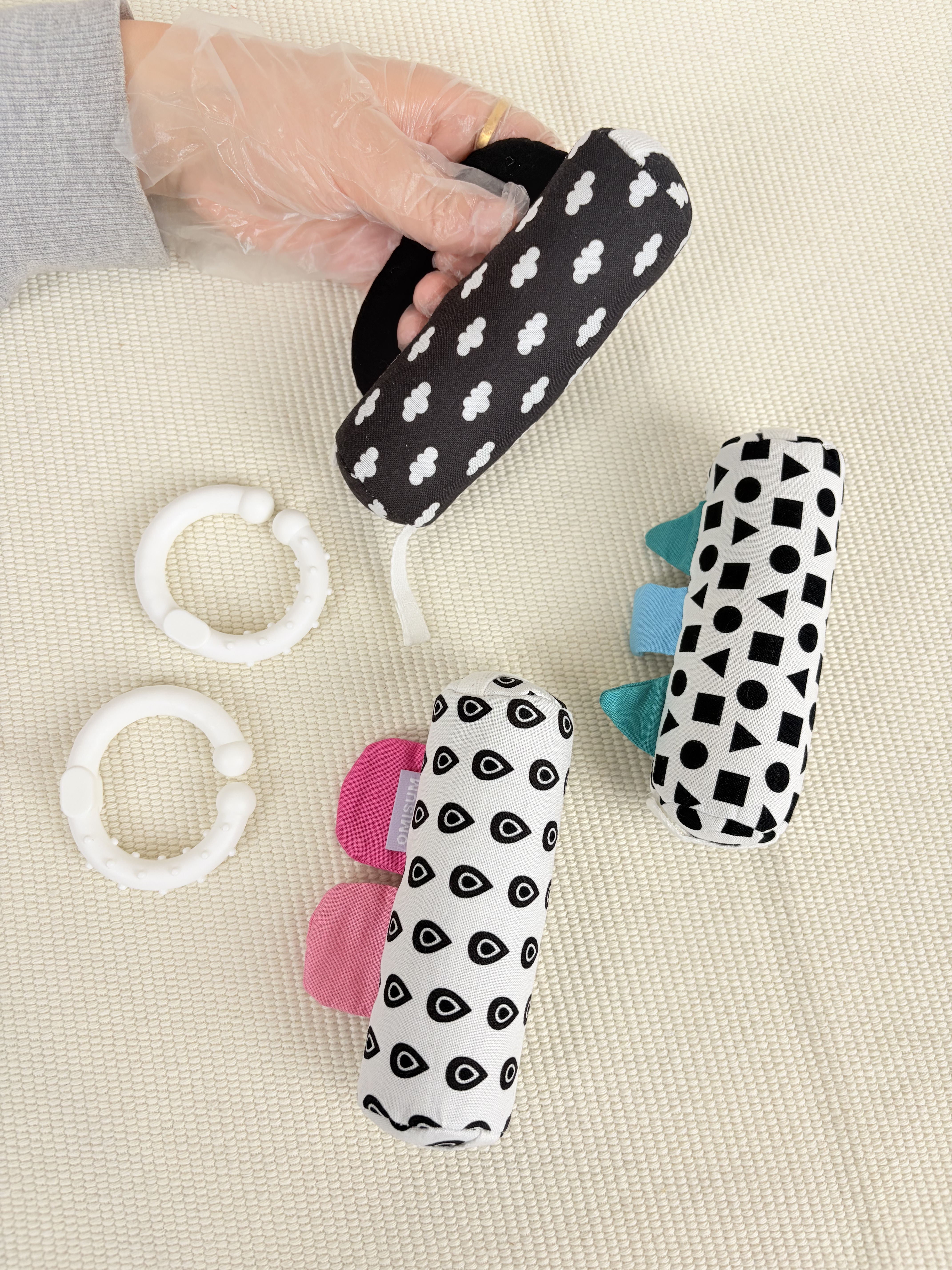 Montessori Baby Sensory Rattle Set, Black & White Visual Training Teething Toys for 0-12 Months, Early Learning Grasping Play Gym 3