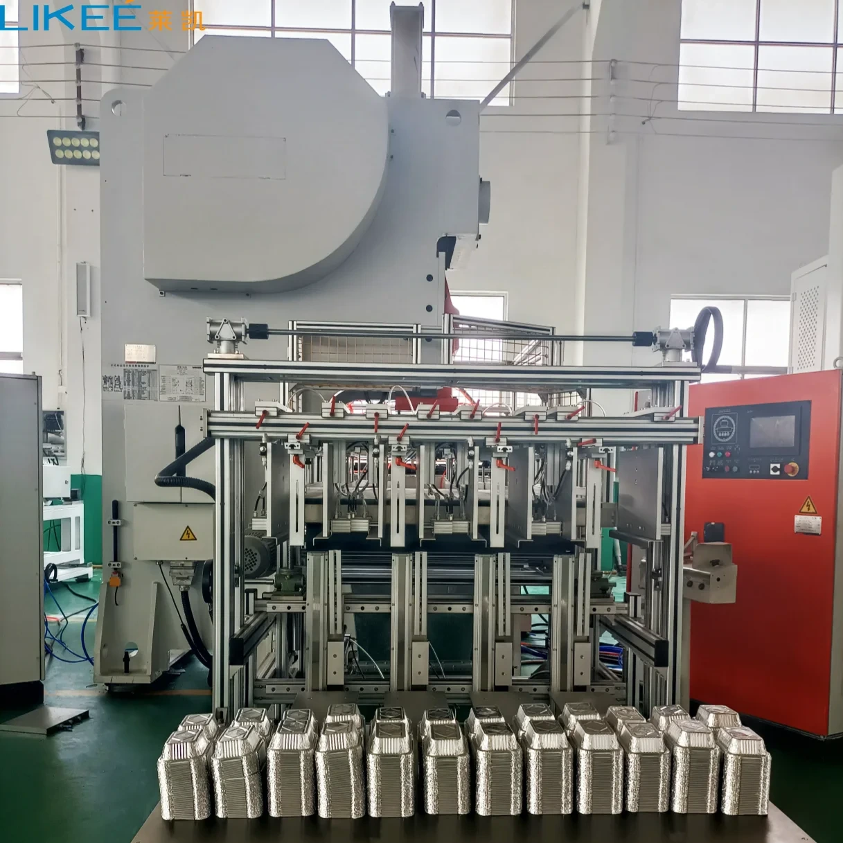 9000~12000 pcs /hour Aluminium Foil Food Container Press Machine High Productivity 4 Cavities Fully Automatic 1