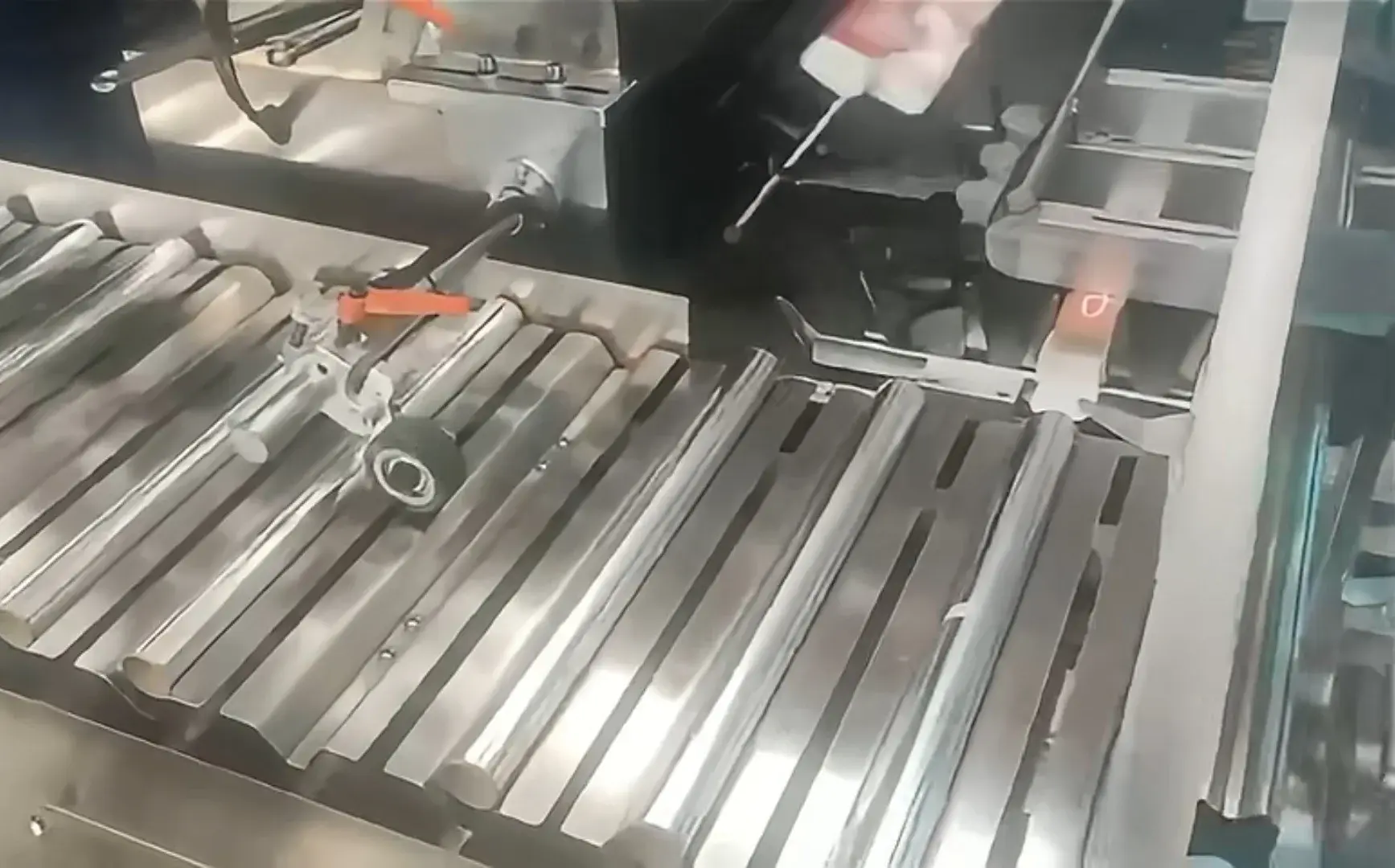 Aluminium Foil Container Production Line LIKEE - - LIKEE-8 5