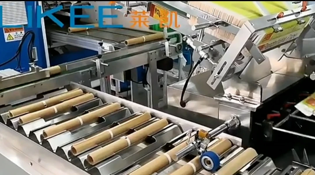 Fully Automatic LKWD-450 Aluminum Foil Slitting Rewinding Machine High Efficiency 4 Spindles With Long Life 1