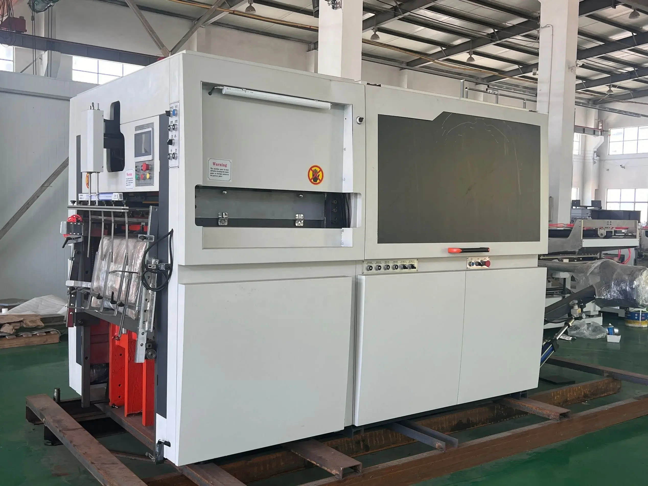 Fully Automatic Die Cutting Machine 280T by LIKEE 2