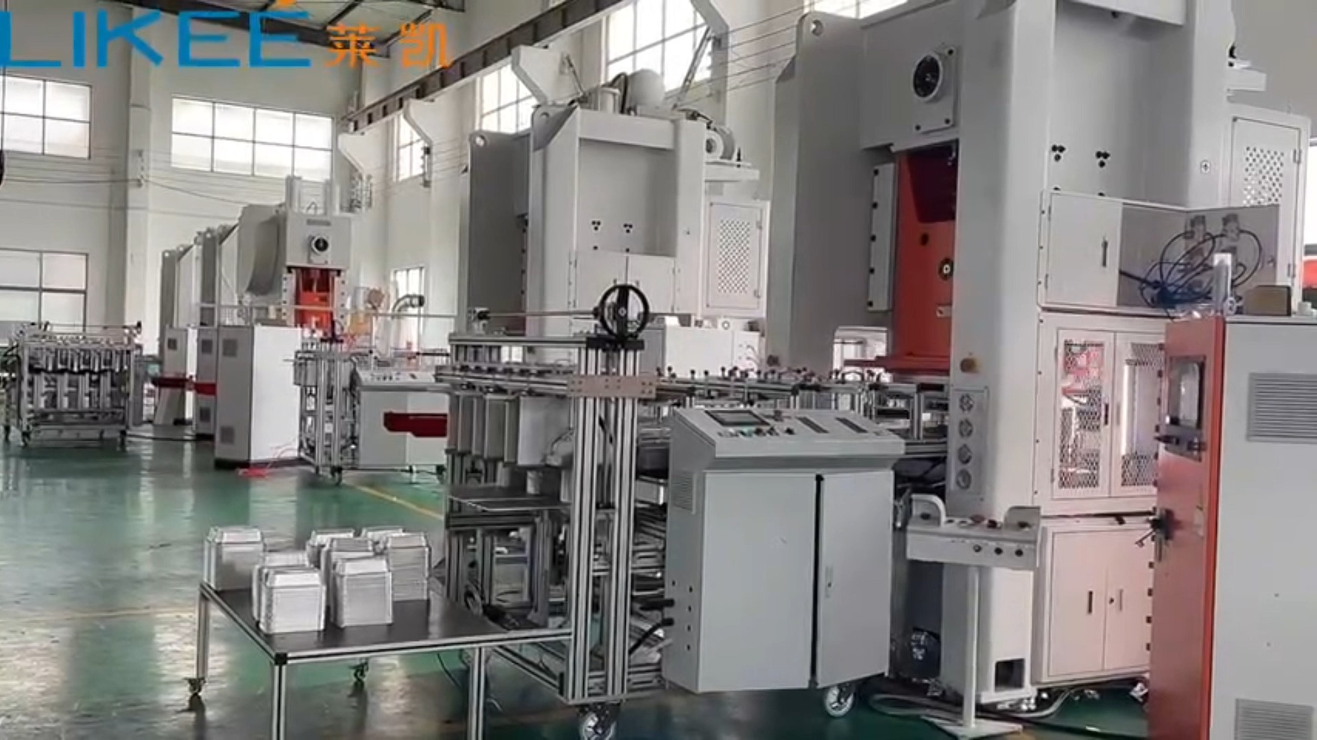 Suministro directo de fábrica de máquina de cajas de perforación de alimentos de papel de aluminio de Siemens Motors con alta productividad 1
