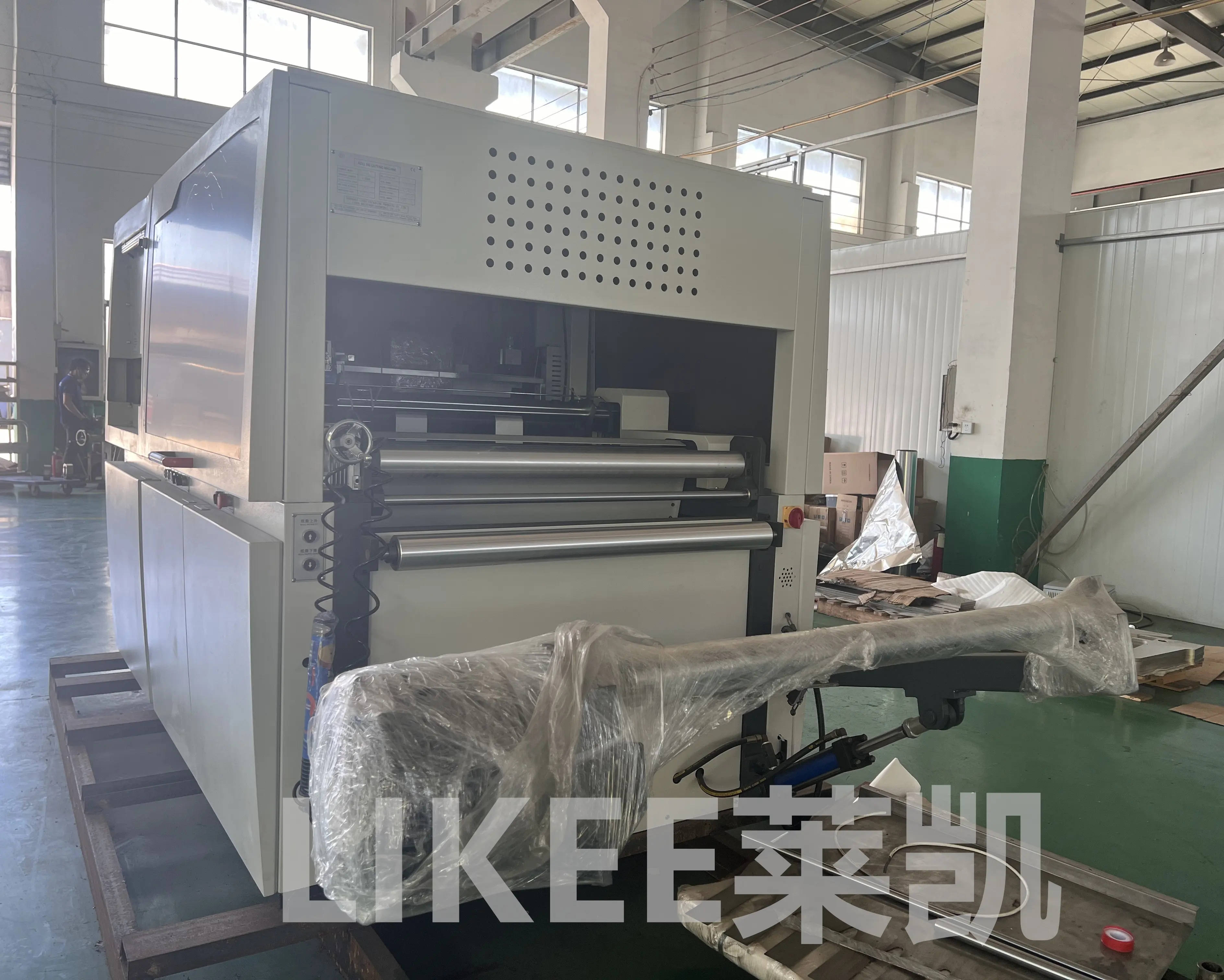 Auto Die Cutting Machine Automatic by LIKEE 4