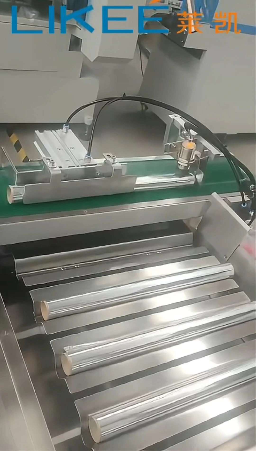 Venta del fabricante, empaquetadora automática de rollos pequeños de papel de aluminio, empaquetadora de rollos de papel, 30-60 cajas/min 1