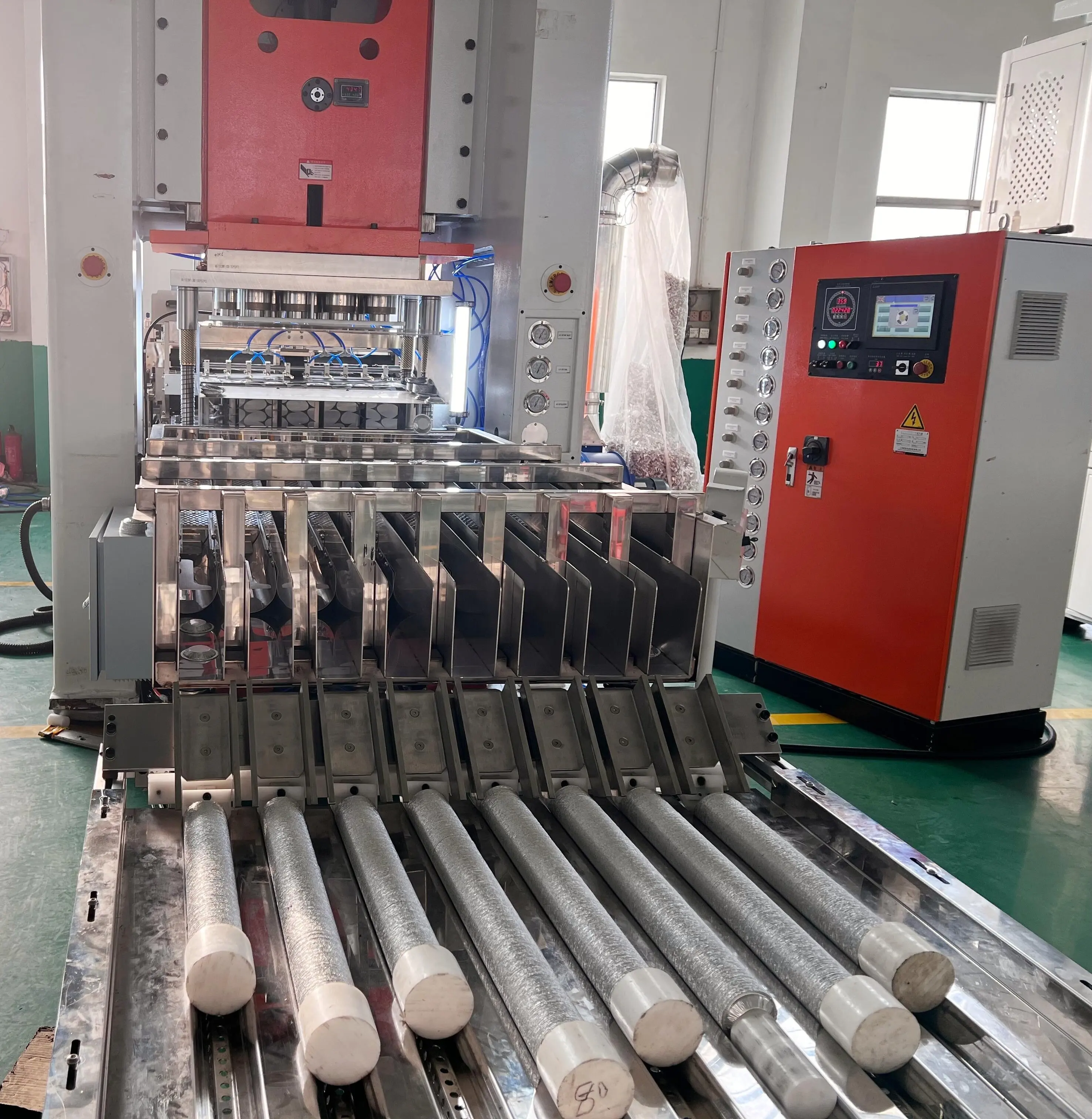 Aluminium Foil Container Making Machine LIKEE - - LIKEE 4